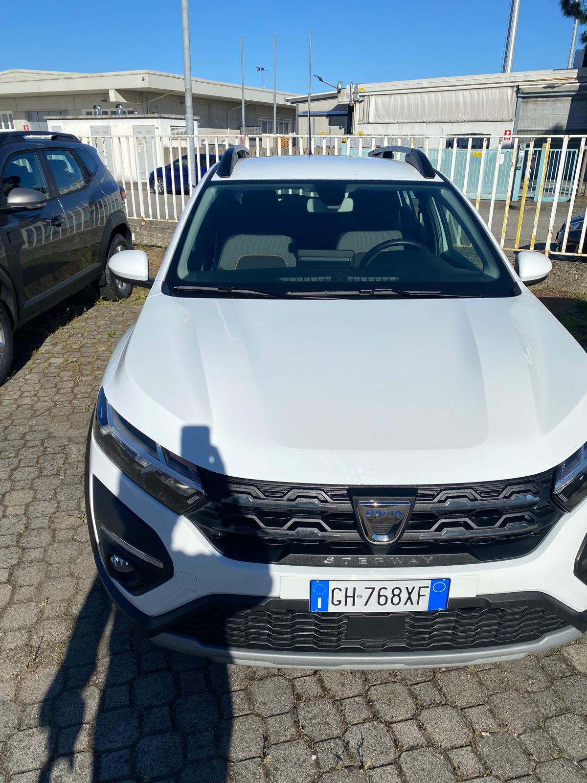 Dacia Sandero bianca usata