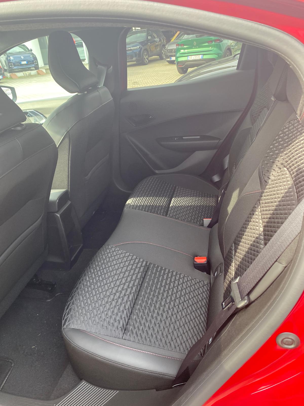 Renault Clio VI 2025 1.2 tce Techno 115 cv Renault Clio VI 2025 1.2 tce Techno 115 cv
